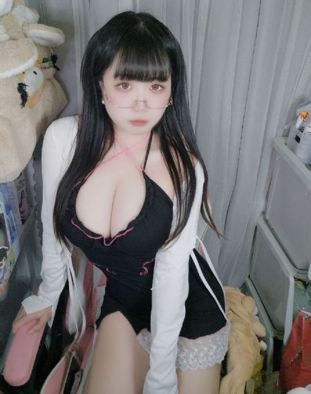 《女学生3》在线观看