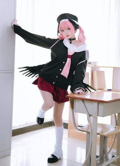 美女扒开尿口让男人操