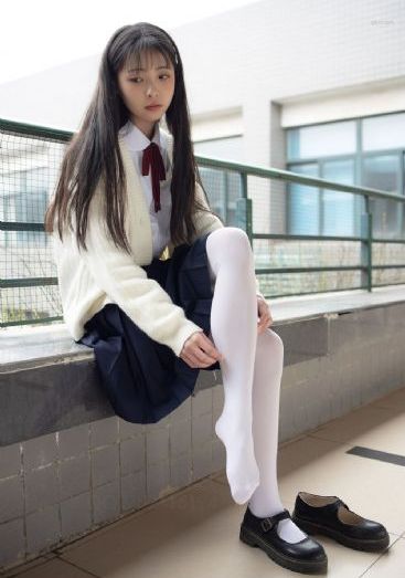 被门卫大爷揉的校花