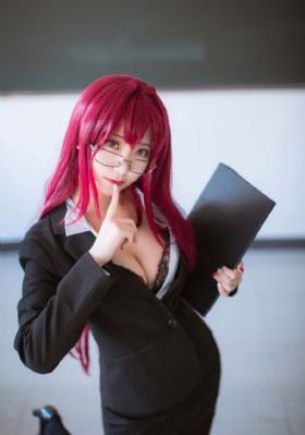 大人操小孩
